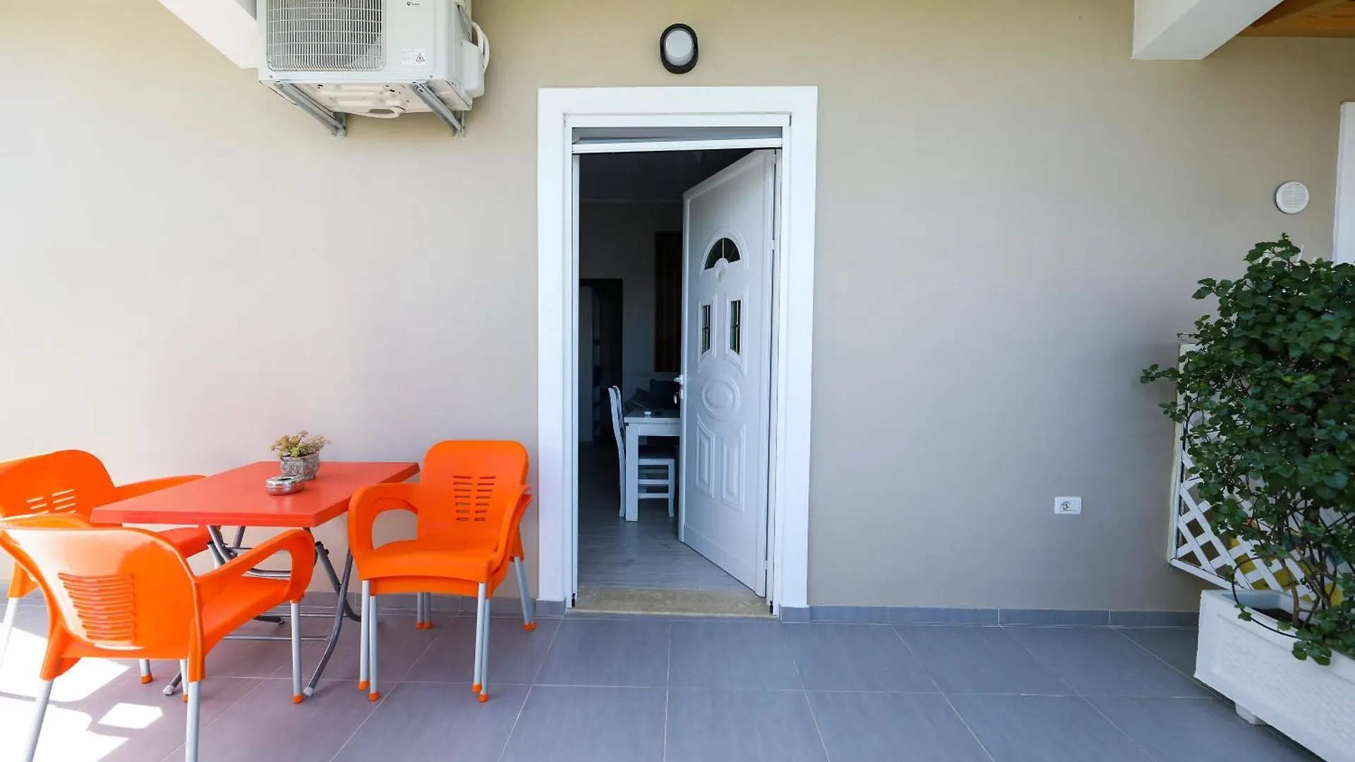 Проживание в семье Guest House Narta Влёра