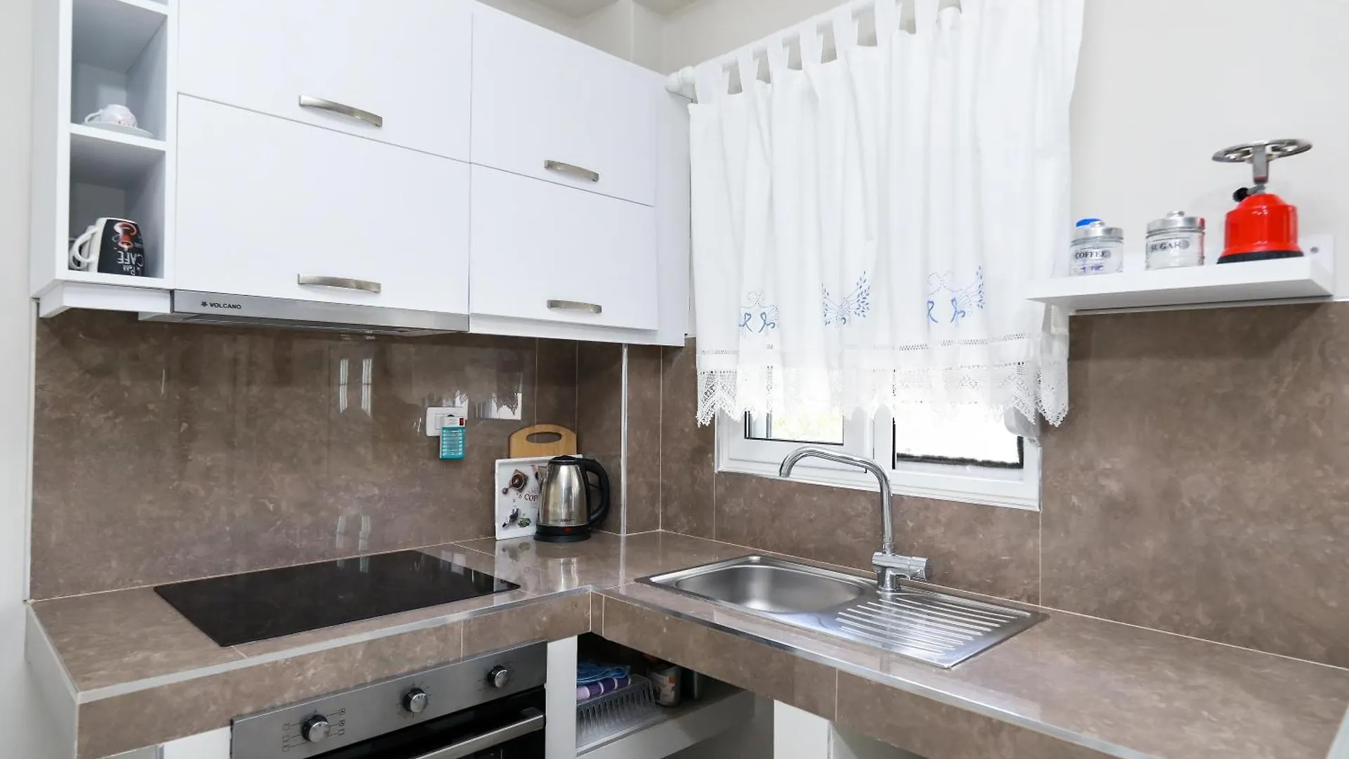 Guest House Narta Влёра 0*,  Албания